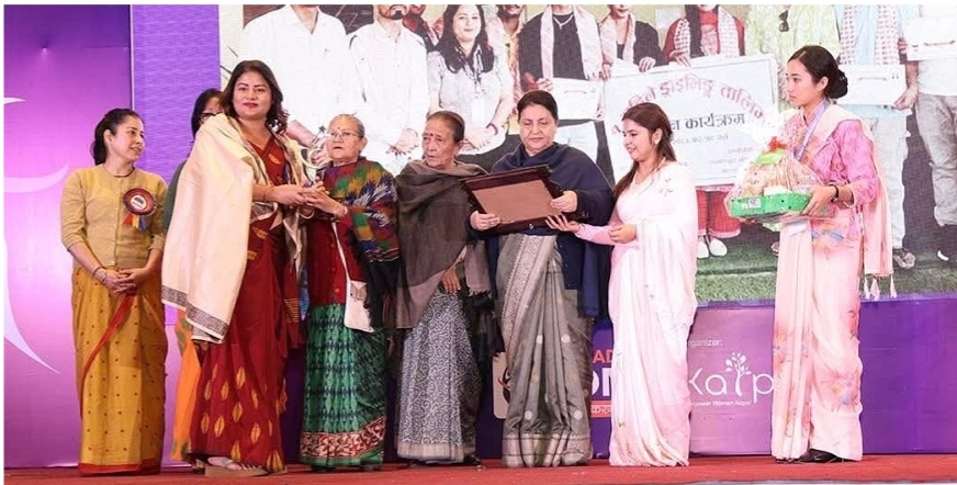 “शी लिड्स आइकन”की प्रथम विजेता लम्कीचुहाकी नगरप्रमुख सुशीला शाही: Phulbari Khabar