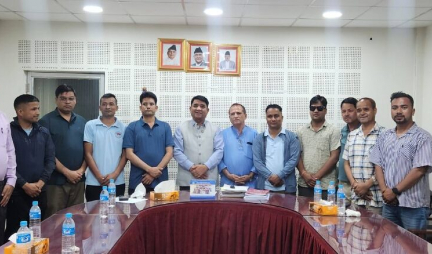 सुदरपश्चिम सरकार र कर्मचारीबीच ५ बुँदे समझदारीसँगै आन्दोलनका सबै कार्यक्रम स्थगीत